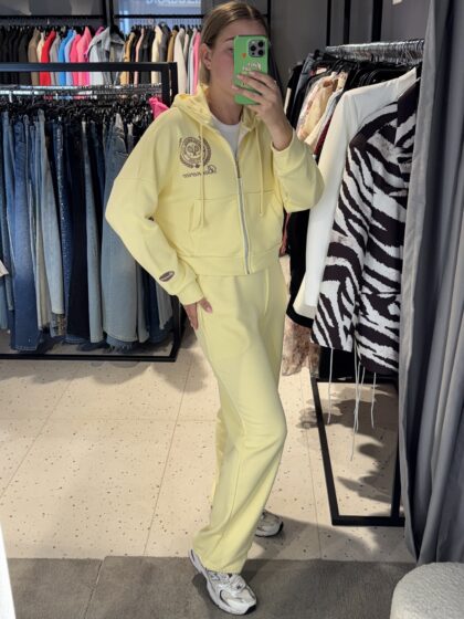 Laisvalaikio kostiumėlis